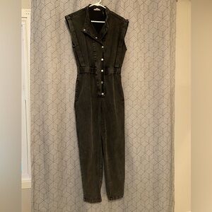 Black acid washed jumpsuit SzS